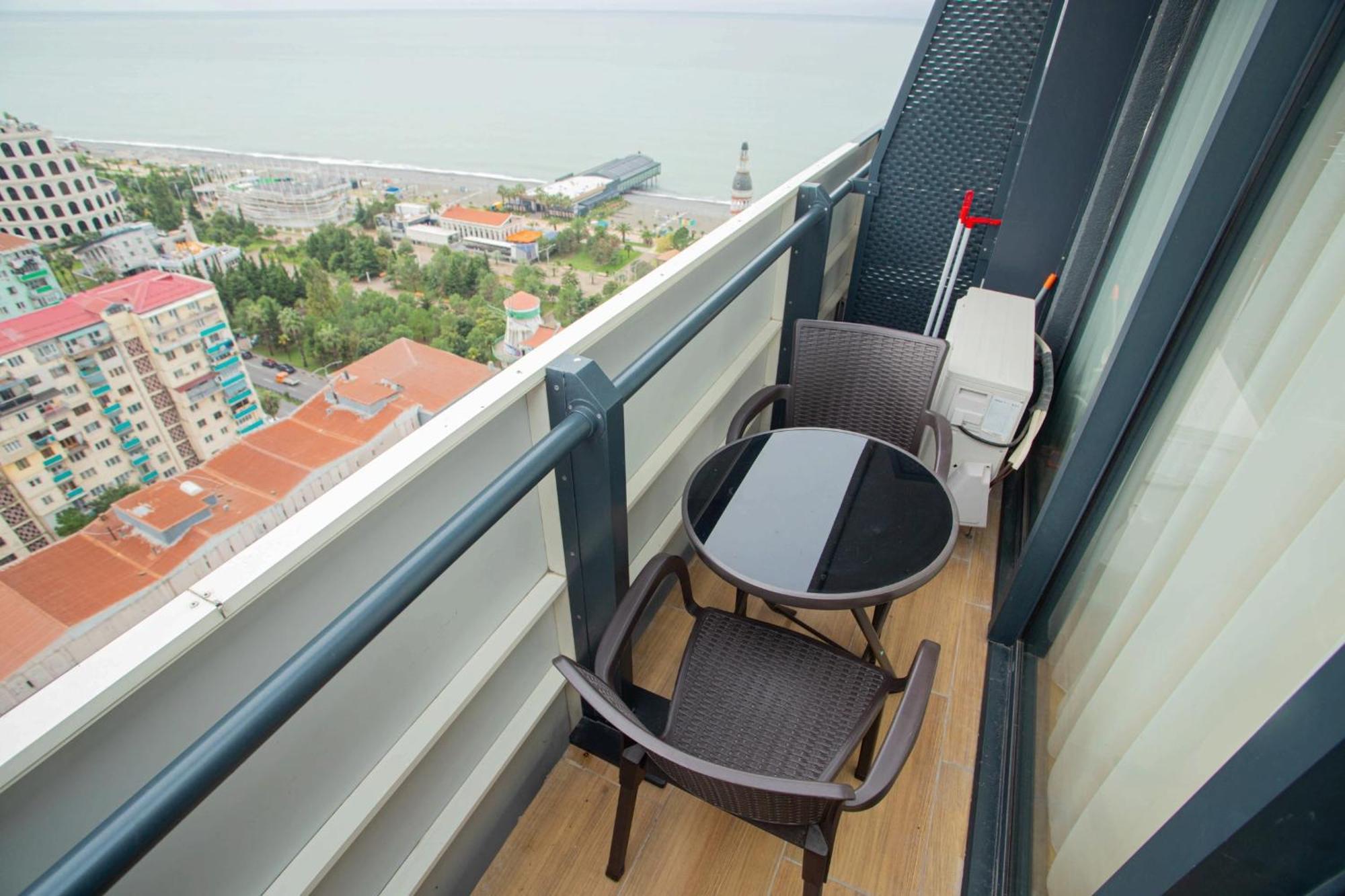 Orbi City D Block Batumi Exteriör bild