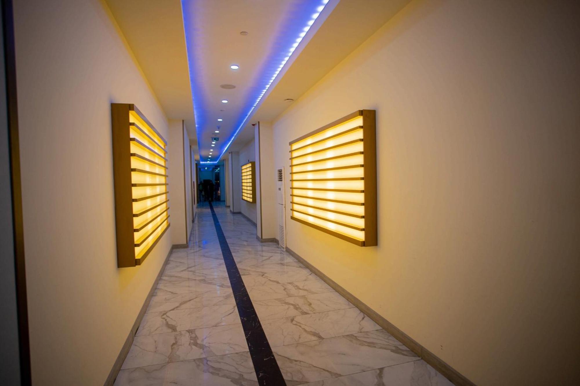 Orbi City D Block Batumi Exteriör bild