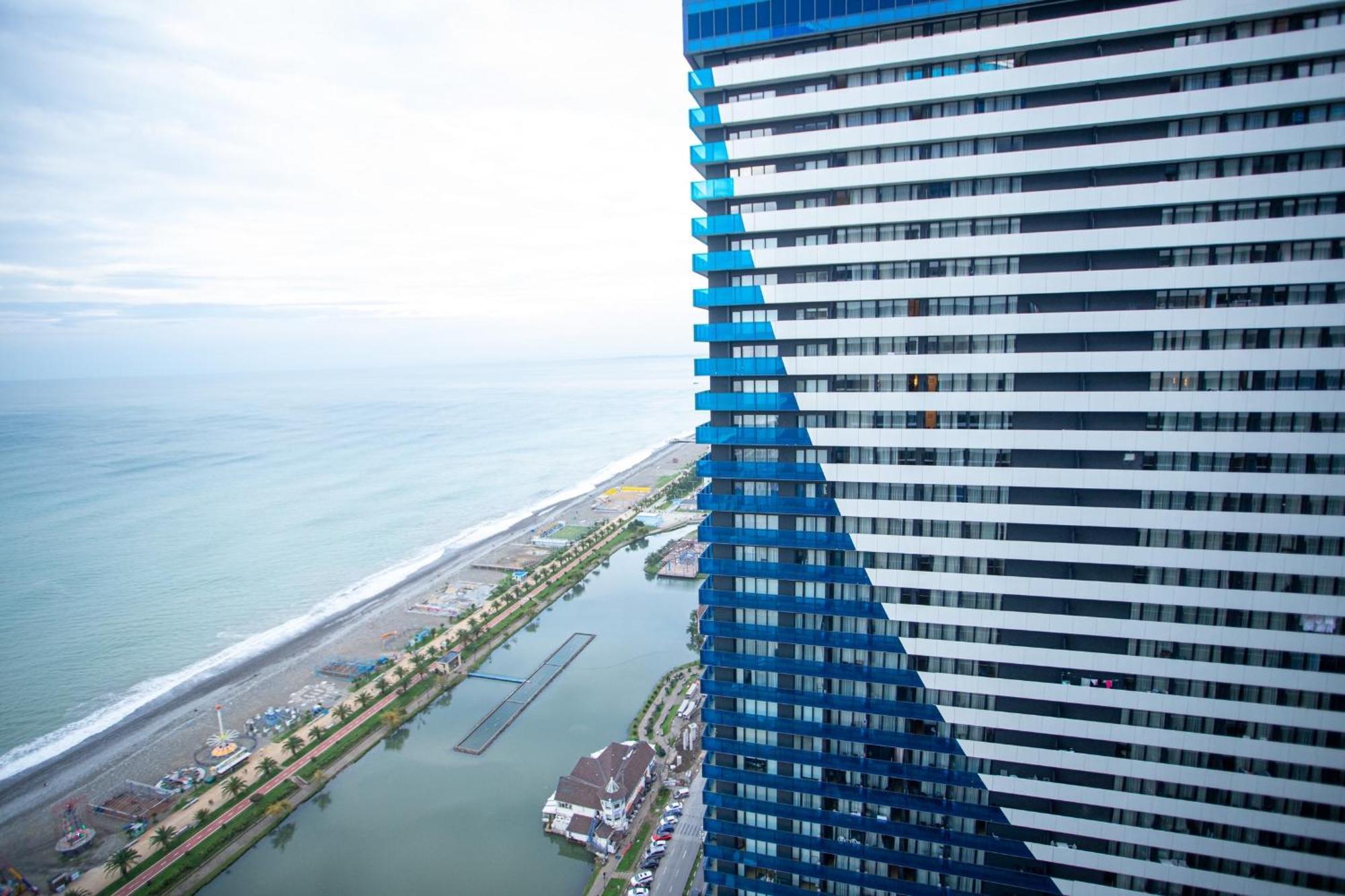 Orbi City D Block Batumi Exteriör bild