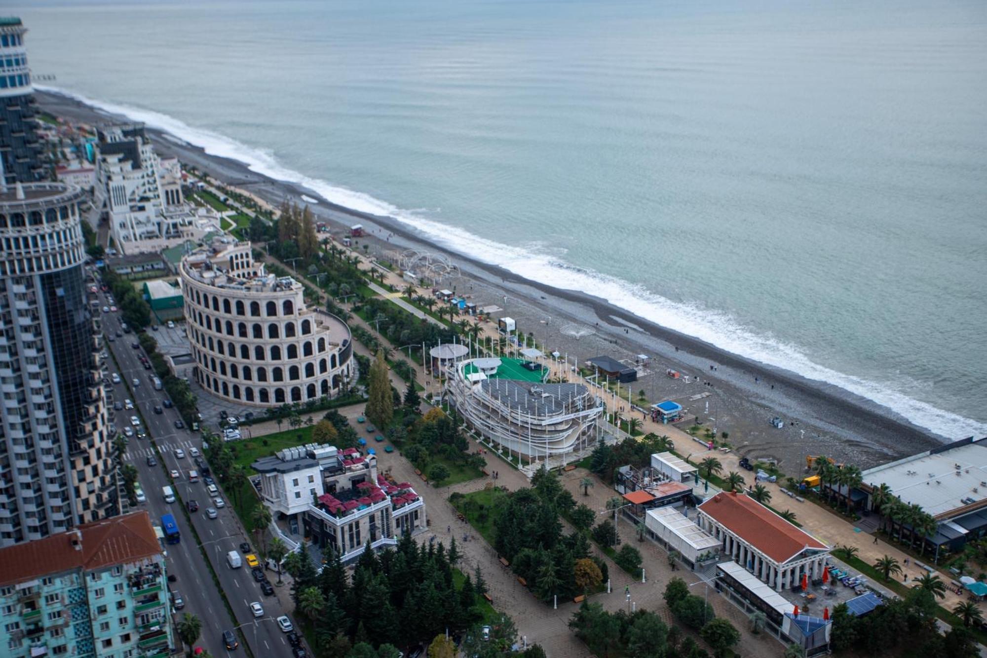 Orbi City D Block Batumi Exteriör bild